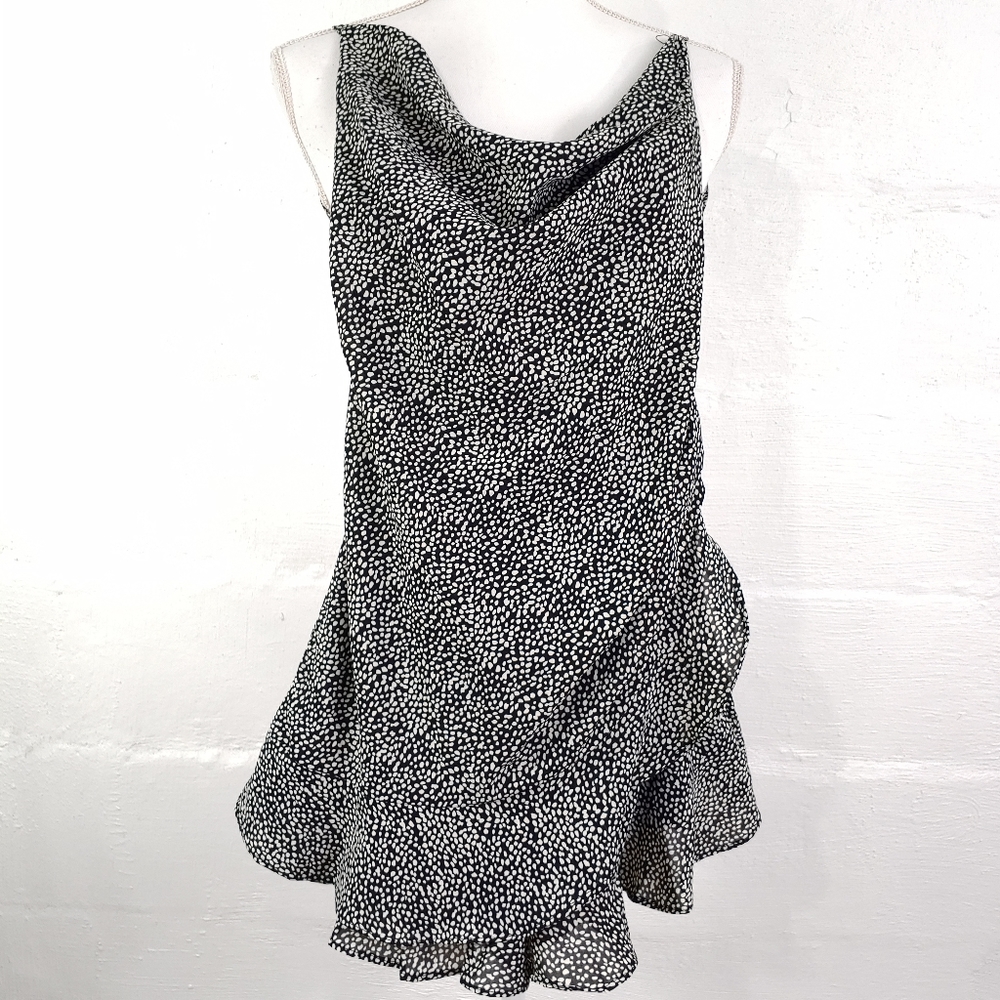 SHE + SKY TIERED RUFFLE FRONT SHORTS ROMPER NEW WITH TAG (929)